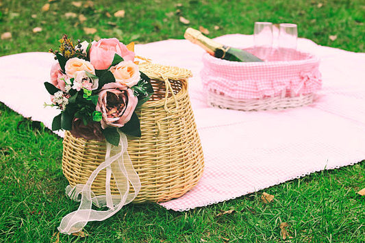 Summer Table Setting Inspiration for Indoor and Outdoor Events