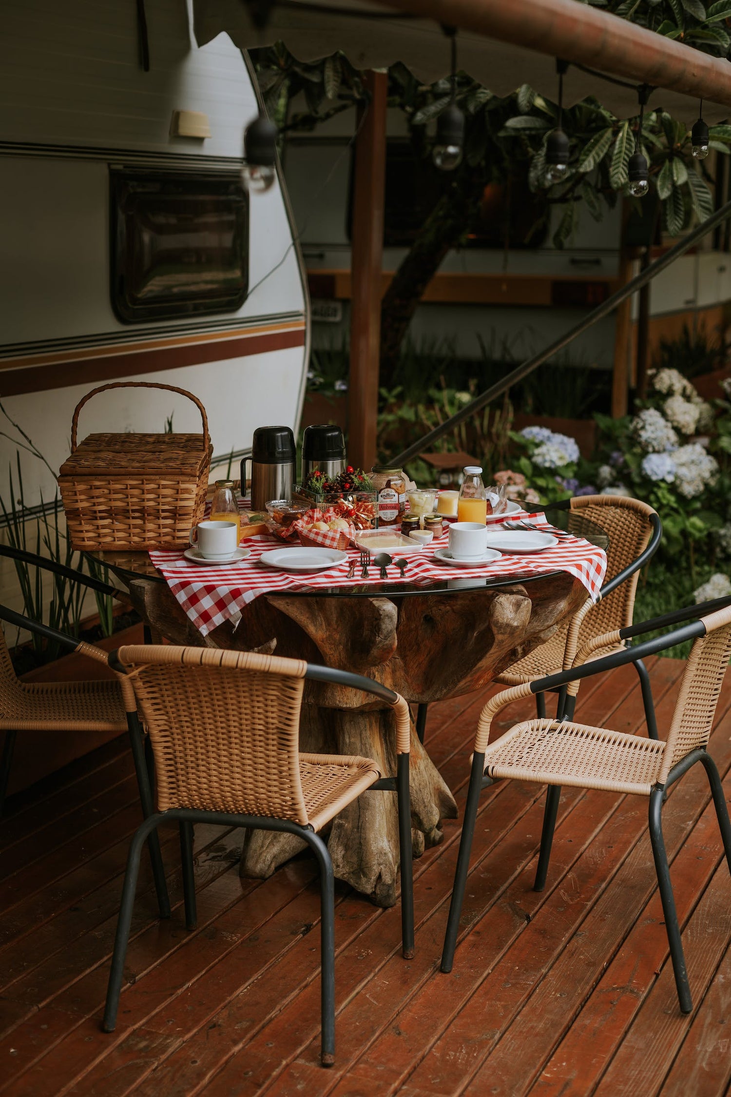 red placemats
